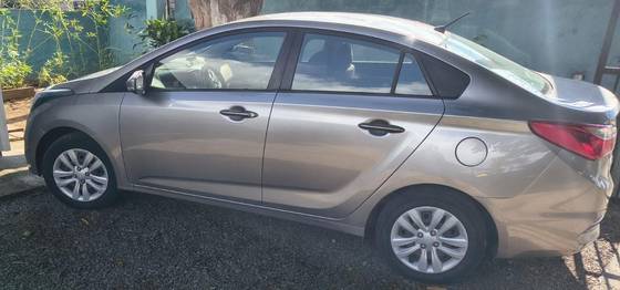 HYUNDAI HB20S 1.6 COMFORT PLUS 16V FLEX 4P MANUAL